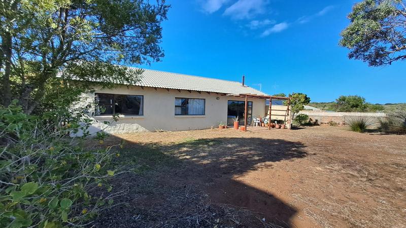 2 Bedroom Property for Sale in Stilbaai Wes Western Cape